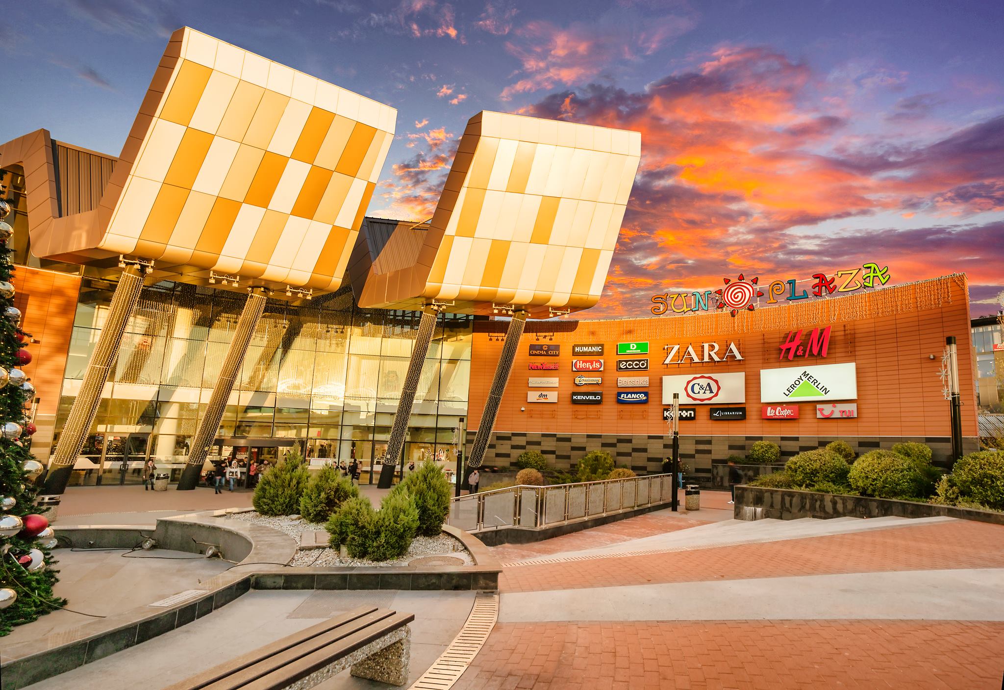 Sun Plaza aprinde luminitele de craciun