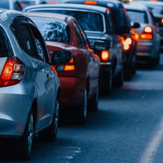 Metode prin care să eviți blocajele din traficul din București.