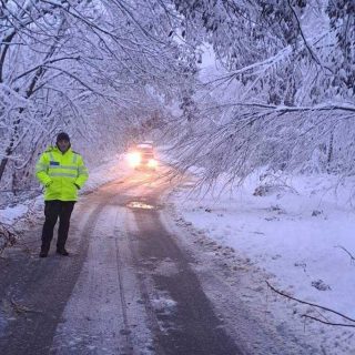 Drumuri închise din cauza zăpezii.