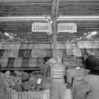 ,,Glovo'' pe vremea lui Nicolae Ceaușescu.