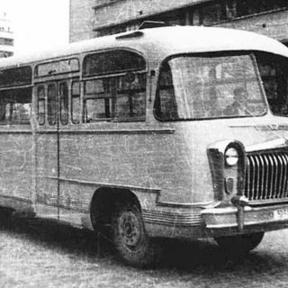 Primul autobuz din România s-a construit în București. Sursa foto: automobileromanesti.ro