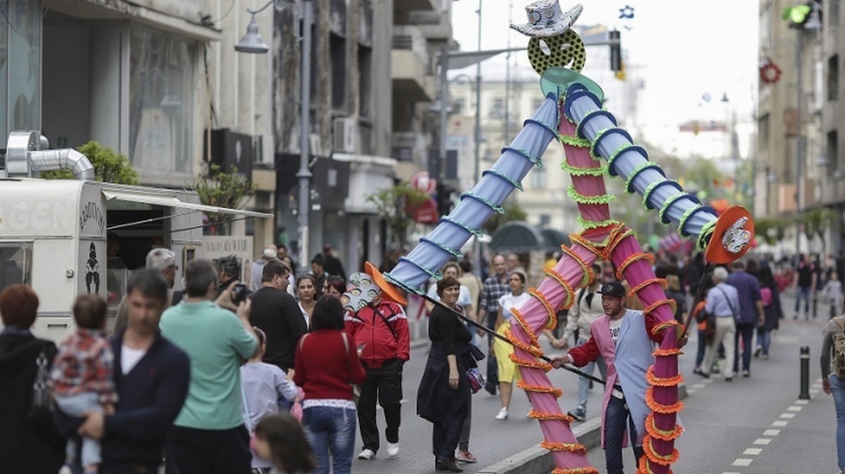 Calea Victoriei devine pietonala pentru o perioadă.