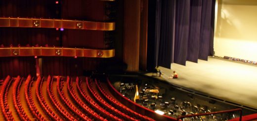 Ce piese de teatru poți să vezi în această perioadă în București?