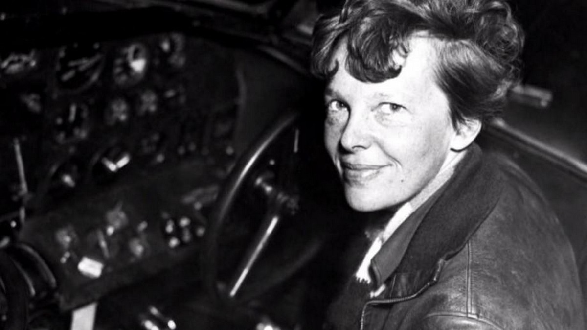 Prima femeie pilot din lume care a zburat peste Oceanul Atlantic!