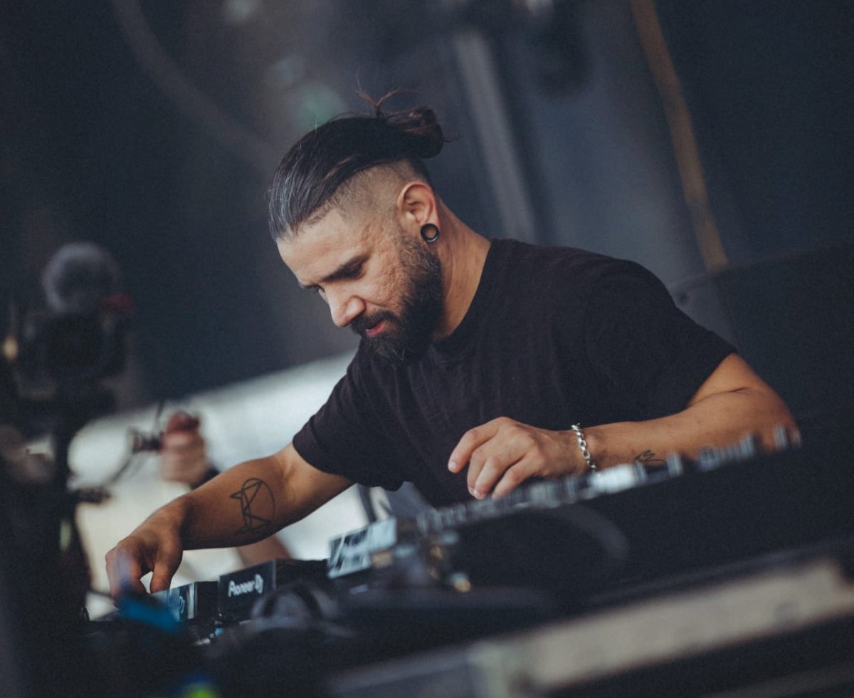 Skrillex lansează un nou album.