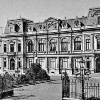 Pasiunile din Palatul Regal.