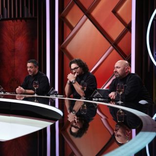 Ce chef a câștigat bomba plină de amulete?