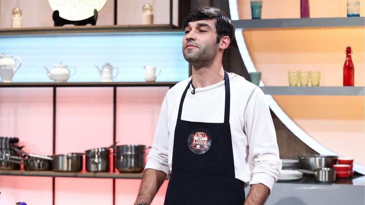 Tânărul de la Chefi la cuțite care are o poveste impresionantă.