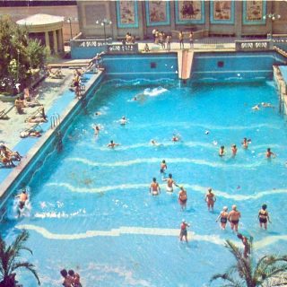 Ștrandul Lido, piscina cu valuri în care Regele Mihai a învățat să înoate.