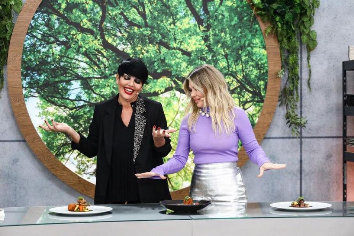 Chefi la cuțite: seiful cu amulete a ajuns la unul din jurați.