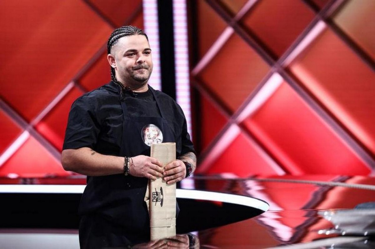 Dumitru Paul Tudosescu este cuțitul de aur din echipa lui Cătălin Scărlătescu.