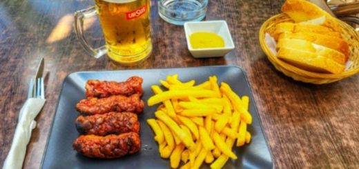 Festival cu mici și bere în București.