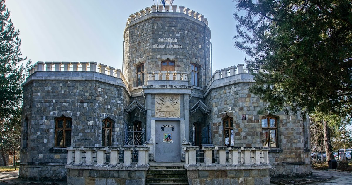 Ce decorațiuni mistice are castelul Iuliei Hașdeu?