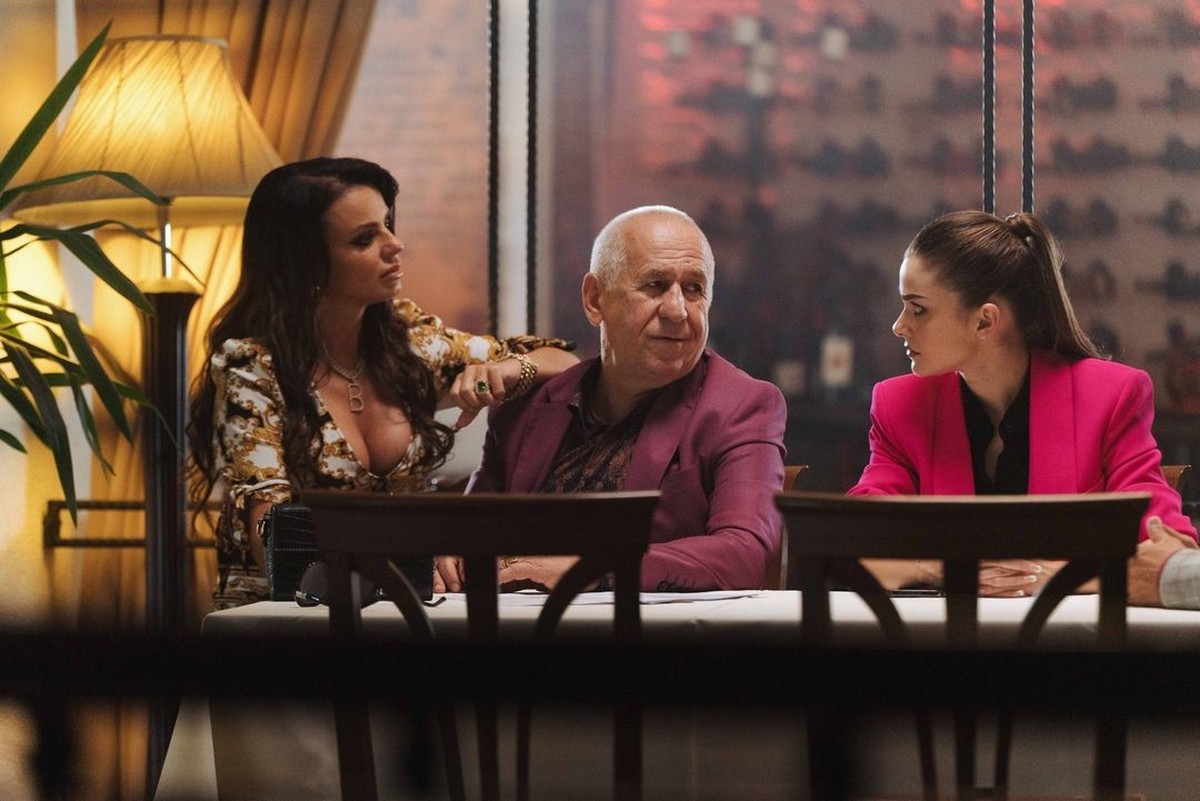 Ultimul episod din sezonul 2 al serialului ,Clanul'.