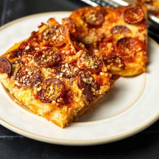 Preț uriaș pentru cea mai scumpă pizza din lume.