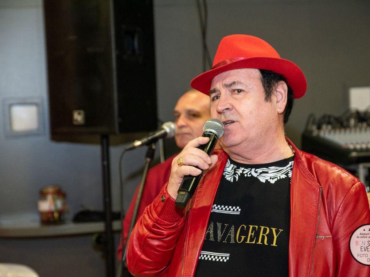 Nelu Vlad și formația Azur, concert pe 24 iunie.