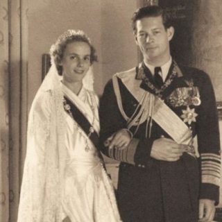Povestea de dragoste dintre Regele Mihai I și Regina Ana.