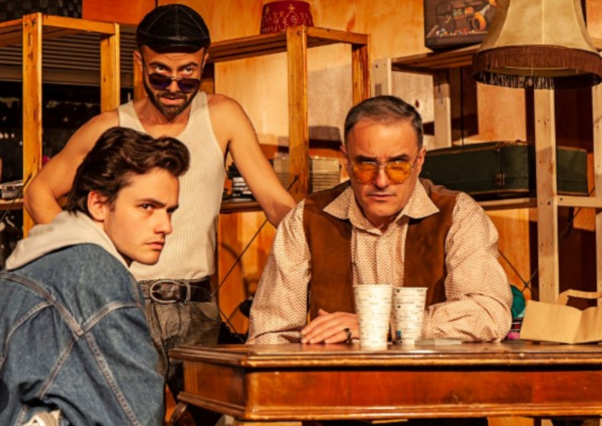 Hai la teatru pe 15 iulie!