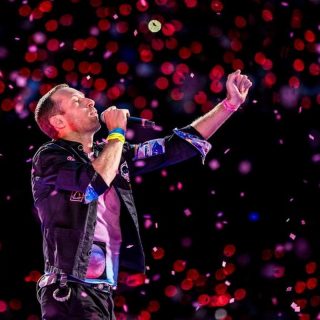 Coldplay cântă în România în 2024.