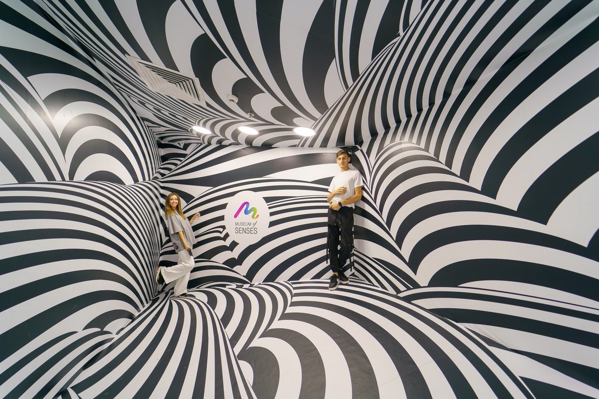 Program de vizită la Museum of Senses.