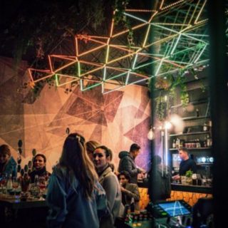 Petrecere pe 6 august la Nativ Bar Românesc.