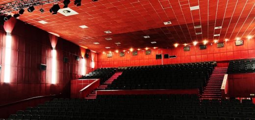 Spectacol de teatru pe 12 septembrie.