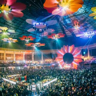 Show spectaculos din ultima seară a festivalului Nostalgia.