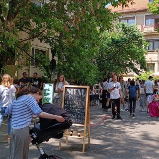 Detalii despre evenimentul ,Bazar în Cotroceni'.