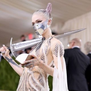 Grimes, piesă nouă pentru streameri.