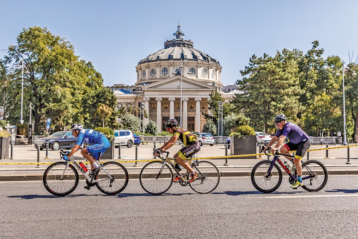 Detalii despre cea mai iubită cursă de ciclism din București.