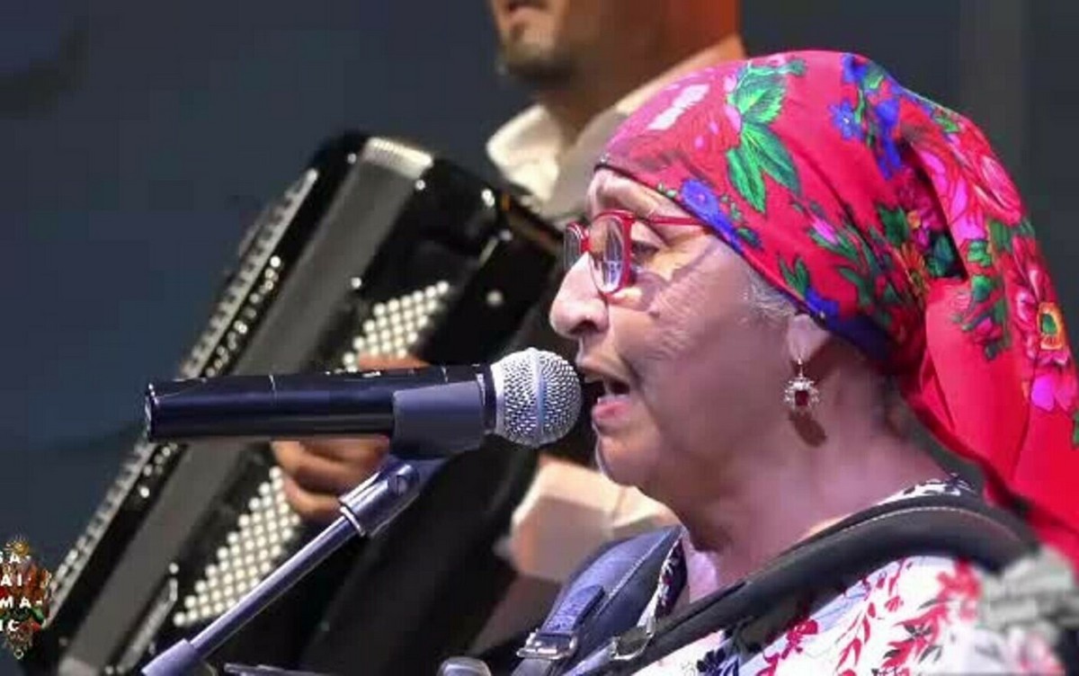 Taraful de la Vărbilău concertează la 14th Lane.