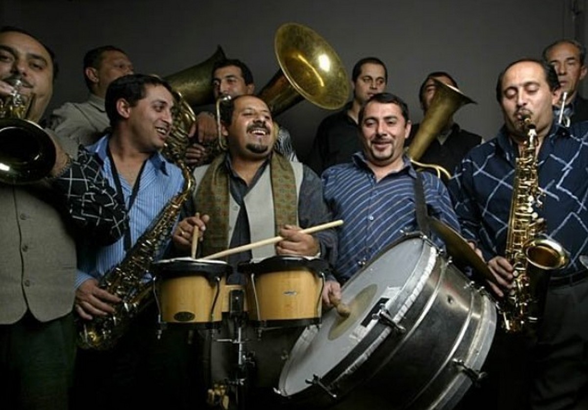 Fanfara Ciocârlia, turneu în România.