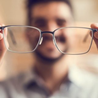 Începe programul Rabla pentru ochelari.