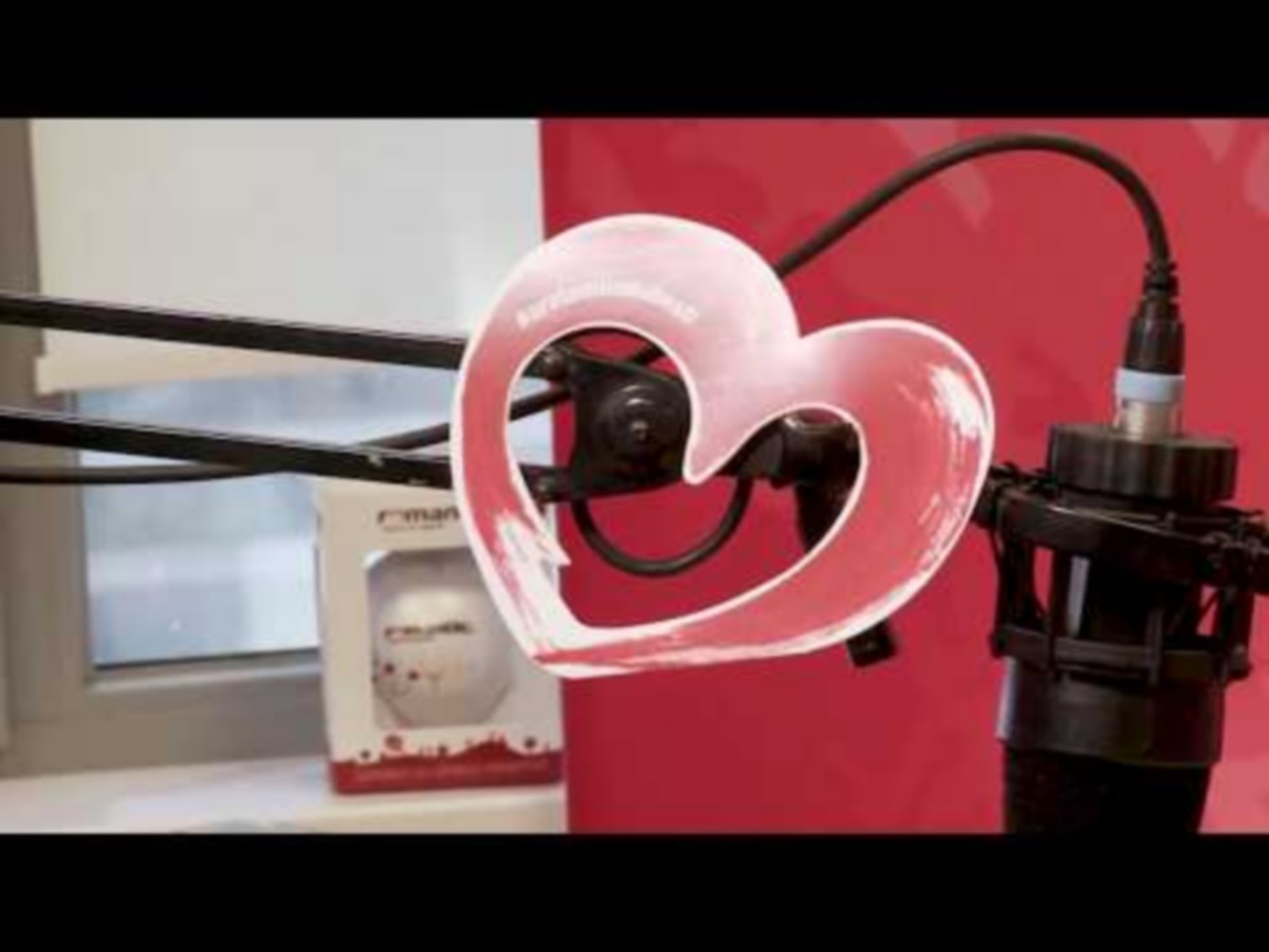 Romantic FM trece la plată pentru postul din online.