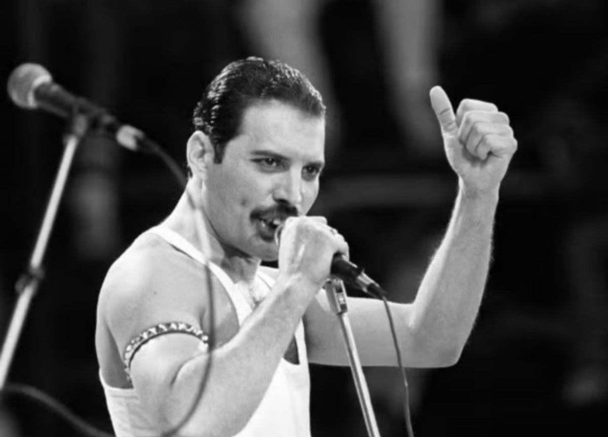 QUEEN Tribute Concert pe 27 septembrie.