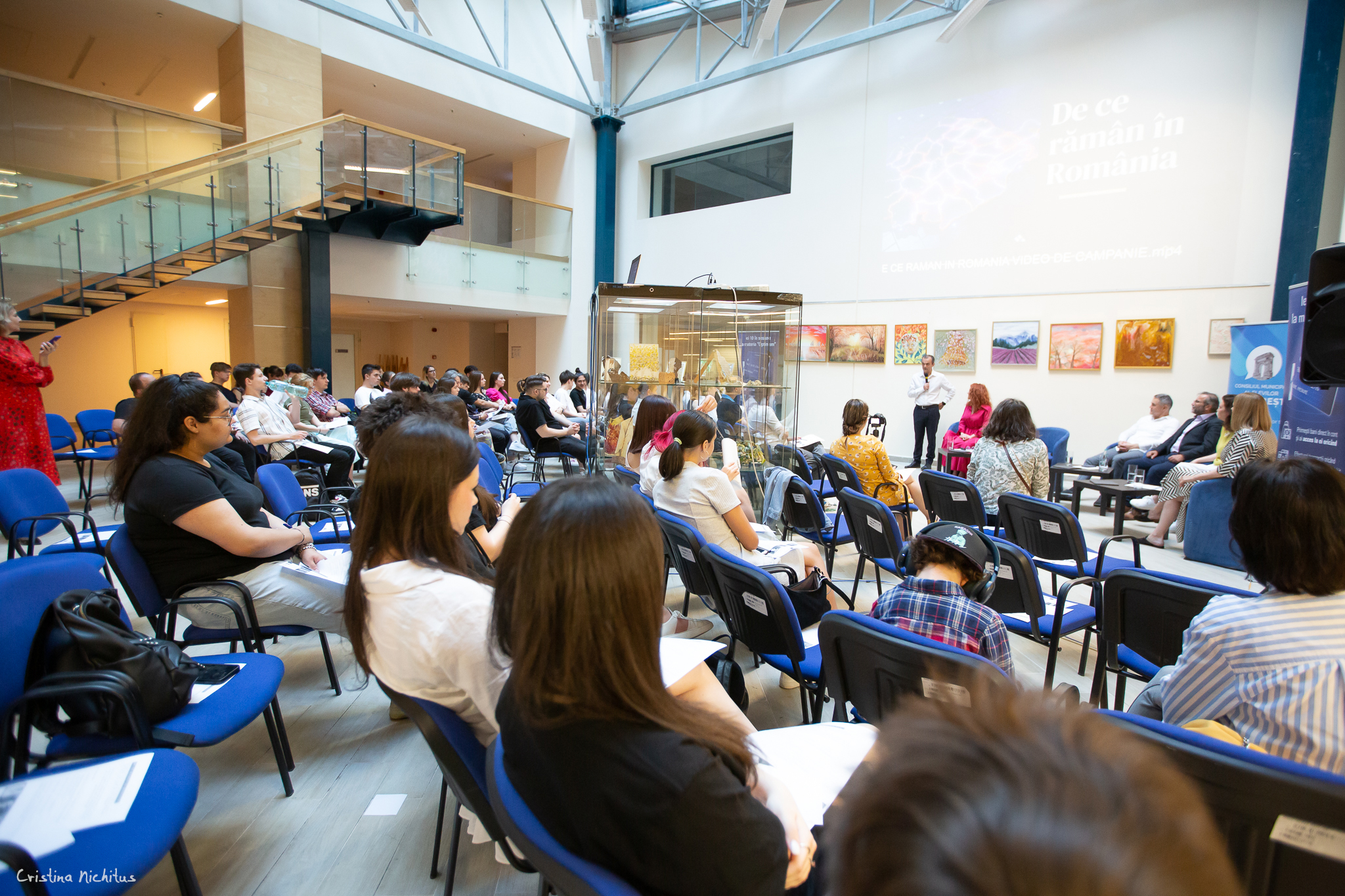 Conferința ,De ce român în România': toți tinerii sunt invitați