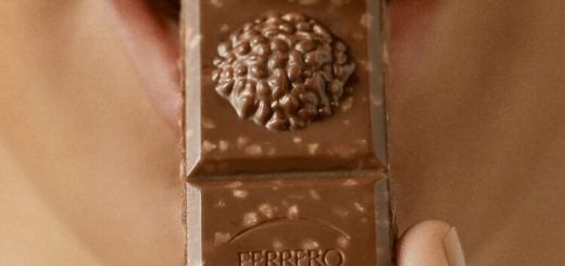 Noi tablete de ciocolată de ciocolată Raffaello și Ferrero Rocher