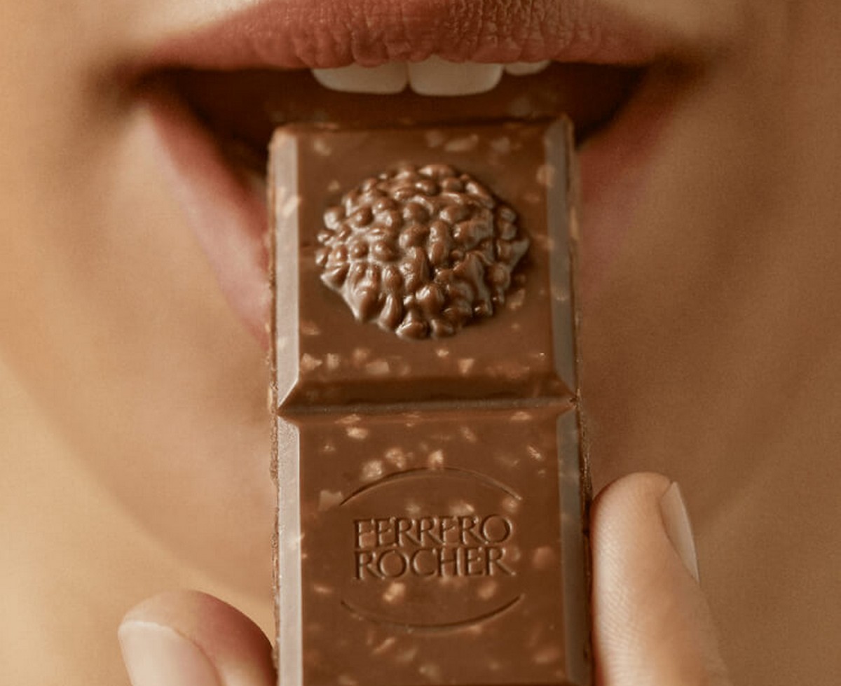 Noi tablete de ciocolată de ciocolată Raffaello și Ferrero Rocher